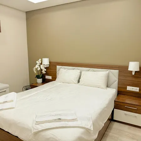 Luxury 1 * Sofia